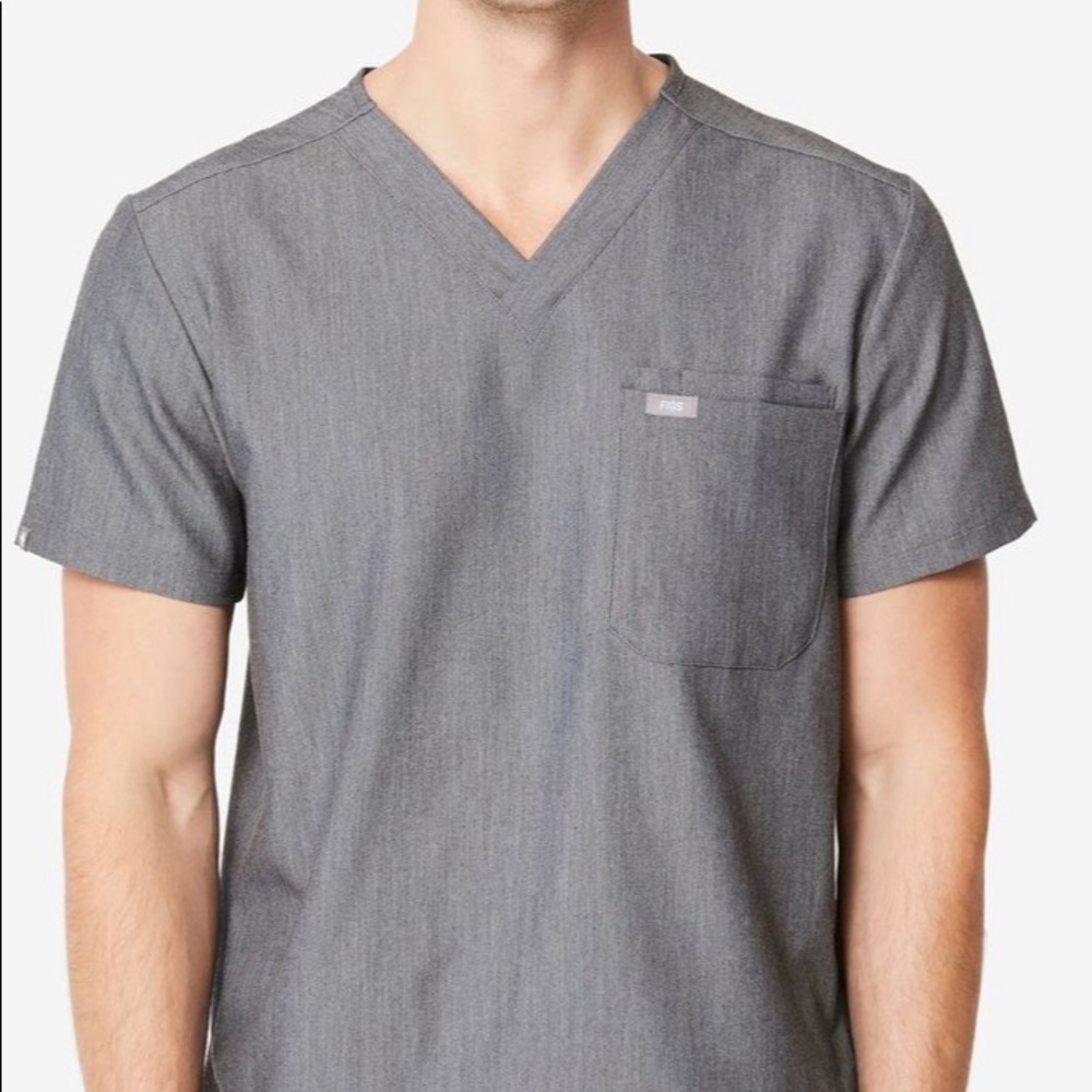 Men’s Figs Graphite Leon - scrub top- Large